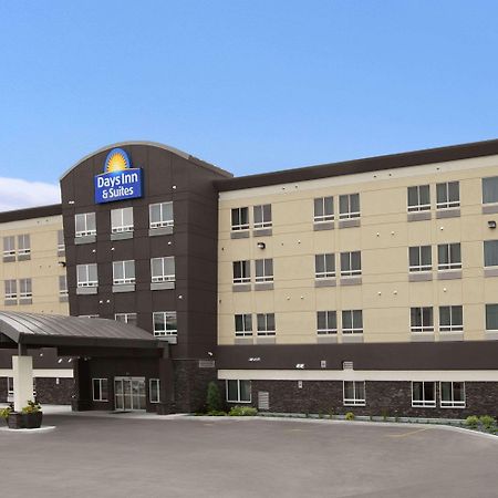 Days Inn & Suites By Wyndham Winnipeg Airport Manitoba מראה חיצוני תמונה