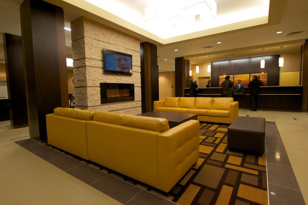 Days Inn & Suites By Wyndham Winnipeg Airport Manitoba מראה חיצוני תמונה