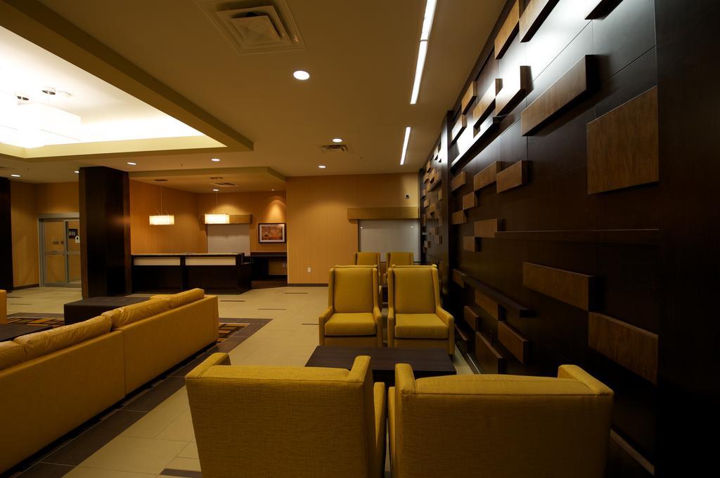 Days Inn & Suites By Wyndham Winnipeg Airport Manitoba מראה חיצוני תמונה