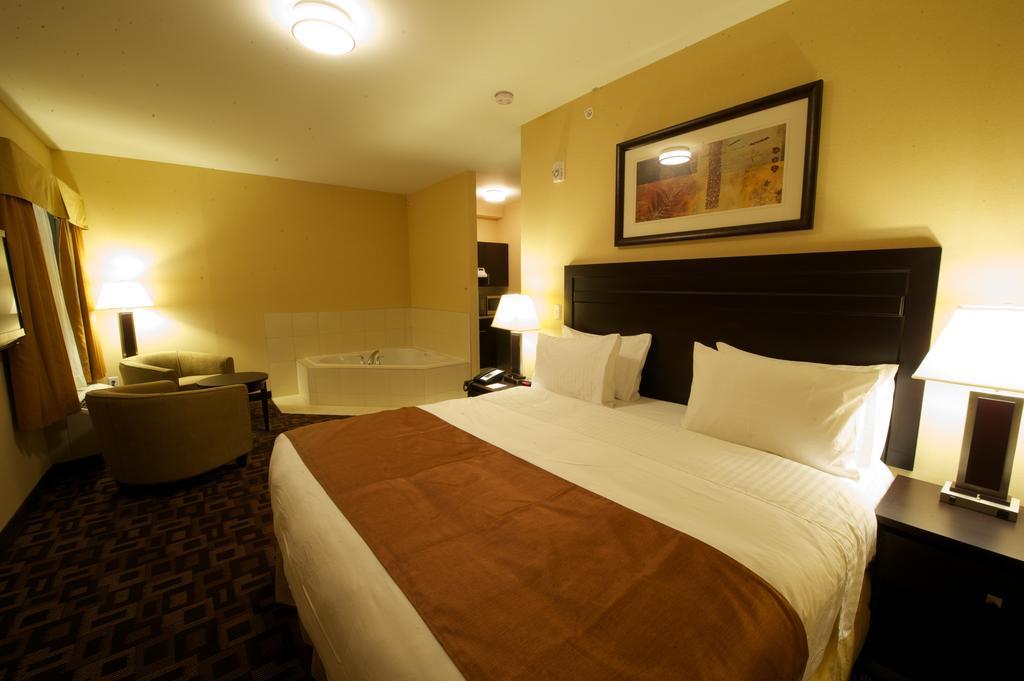 Days Inn & Suites By Wyndham Winnipeg Airport Manitoba מראה חיצוני תמונה